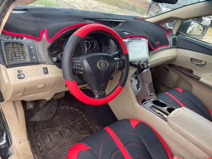 A picture of Toyota Venza 2010 model Registered AC Chilling Engine gear perfect