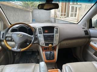 A picture of 2006 Rx330