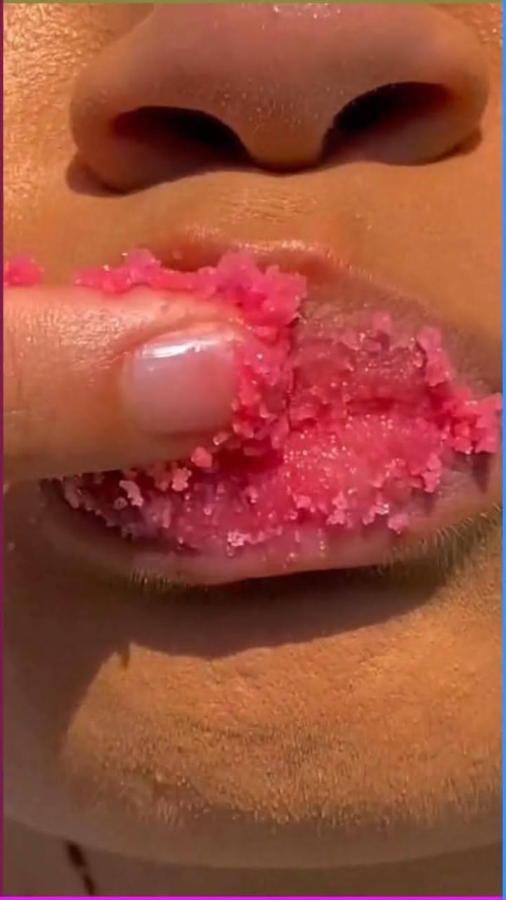 A picture of Pink lips scrub