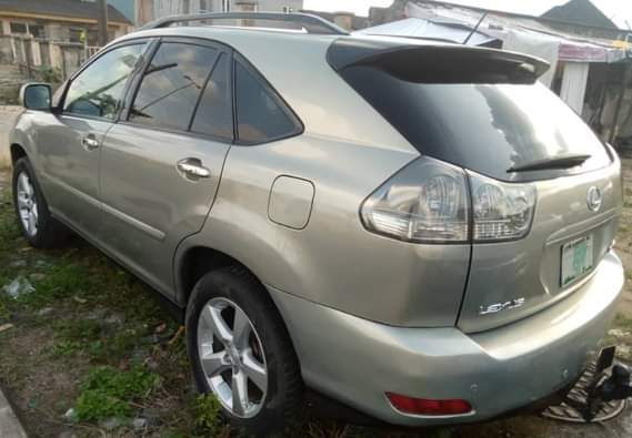 A picture of Lexus RX 330 2006 model Location Rumuigbo port Harcourt Price