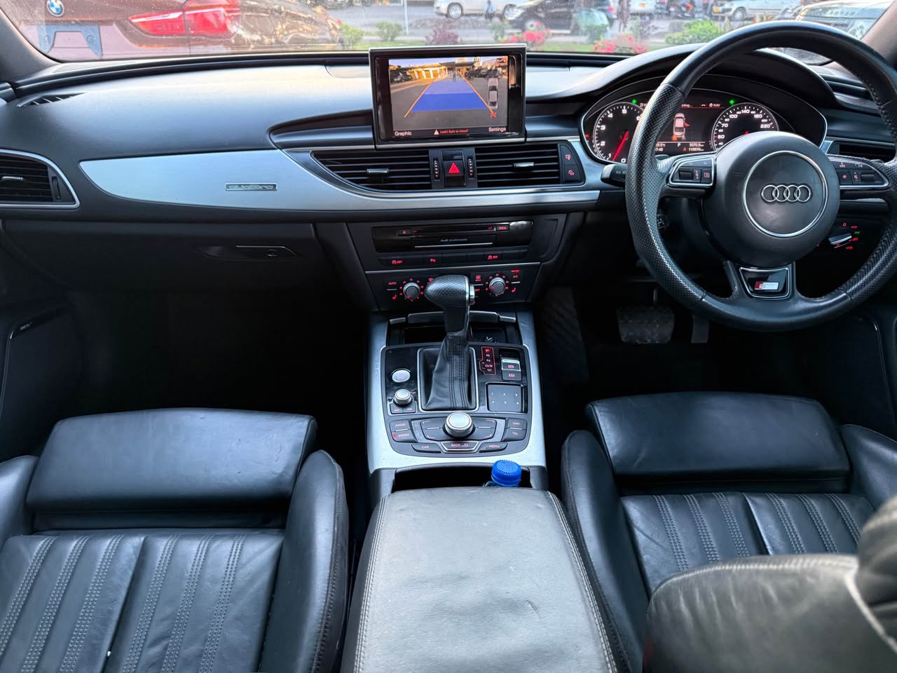 A picture of Audi A6