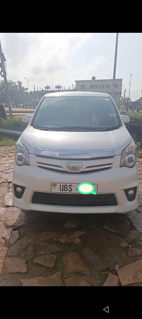 used toyota noah