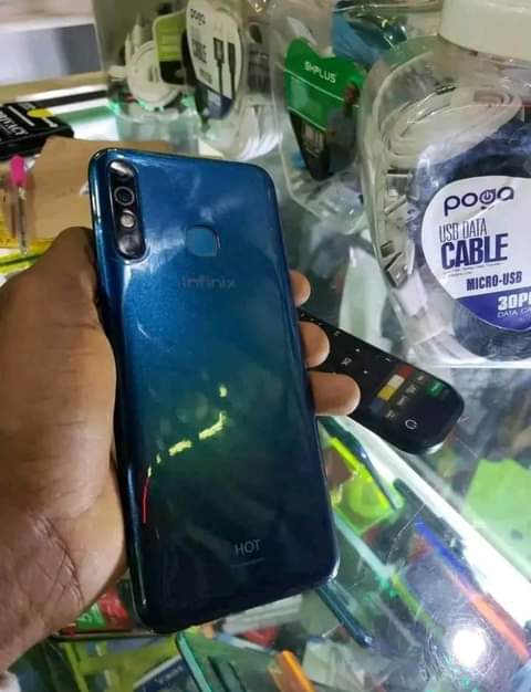 A picture of Infinix hot 8