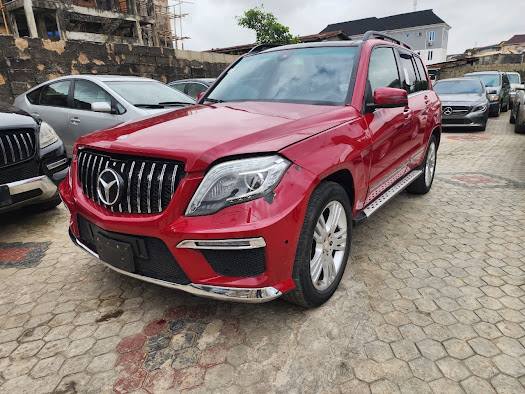 A picture of 2013 Mercedes Benz GLK350
