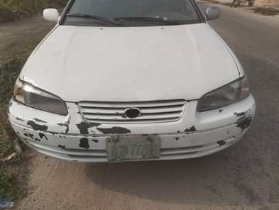 A picture of Camry tiny light Untouched engine Body ok Ac needs attention