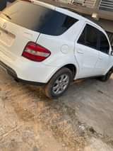 A picture of 2006 ML350