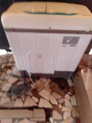 A picture of Washing machine 6kg And ceeling fan