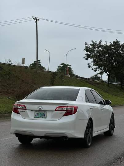 A picture of TOYOTA CAMRY 2012 SE LOCAL USED