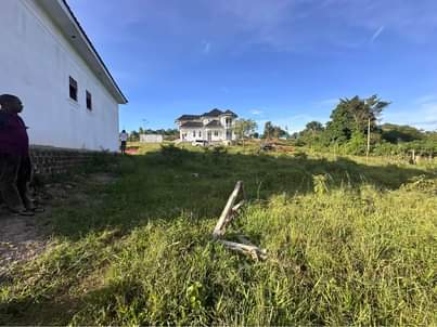 A picture of 50 100ft wakiso with title