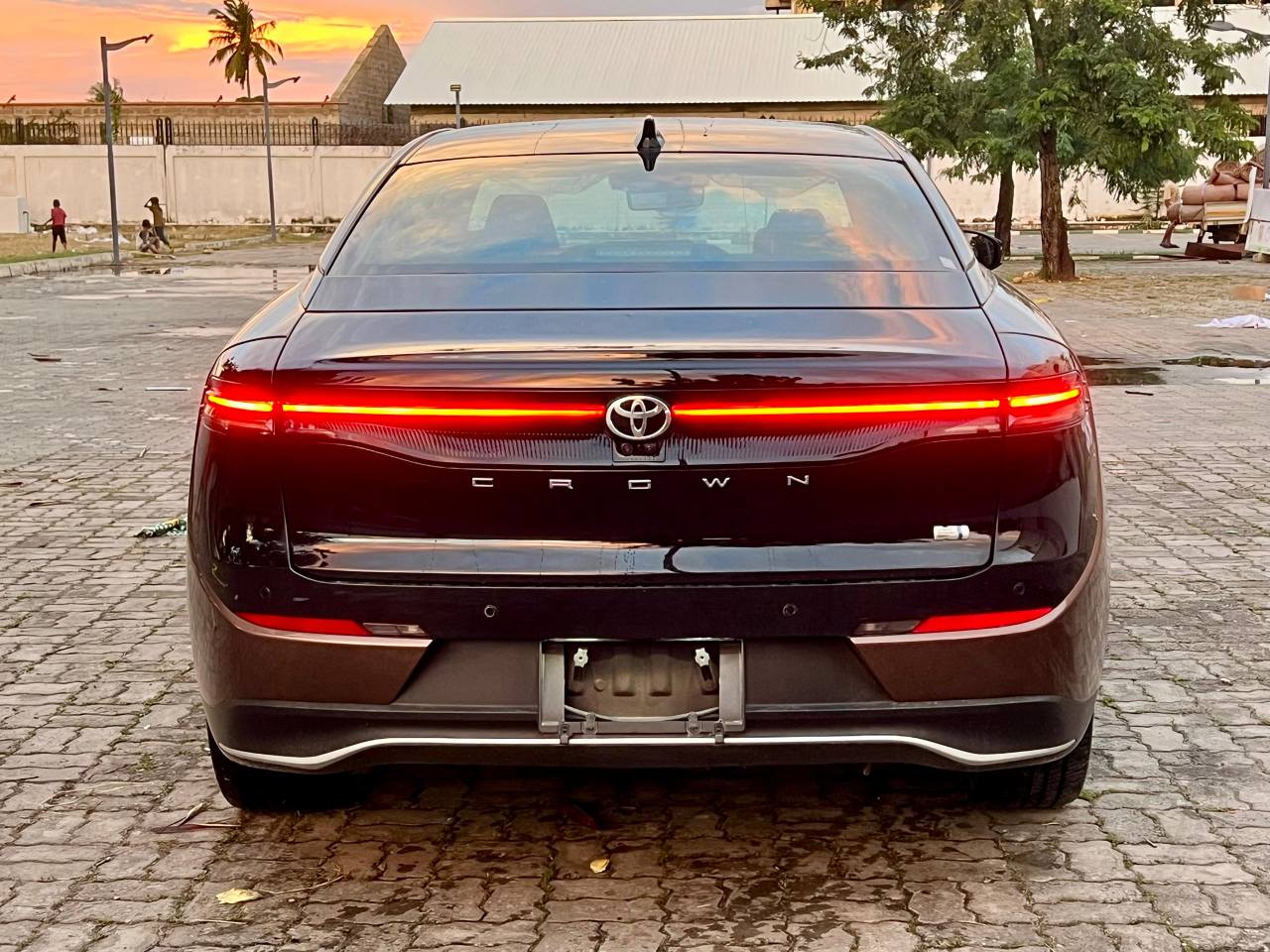 A picture of PRICE 150M PLUS REGISTRATION CALL 0712827933 0744193232 TOYOTA CROWN CROSSOVER