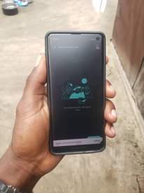 A picture of Samsung s10