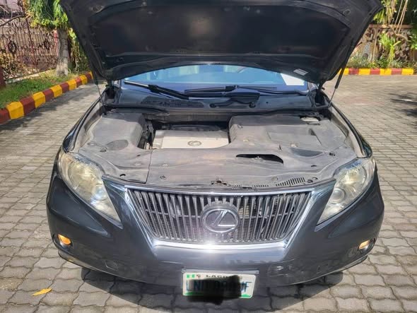A picture of Lexus Rx350 2010 model still look fresh like Toks Price