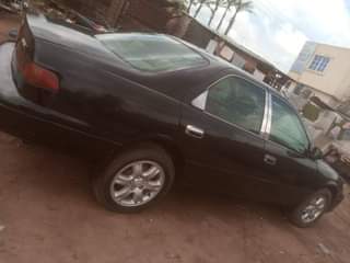 A picture of 2001 TOYOTA CAMRY Droplight