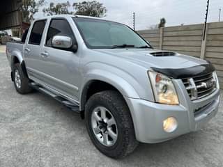 classifieds/cars isuzu