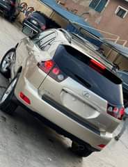 A picture of LEXUS RX350 07 year model Available as seen Nothing to