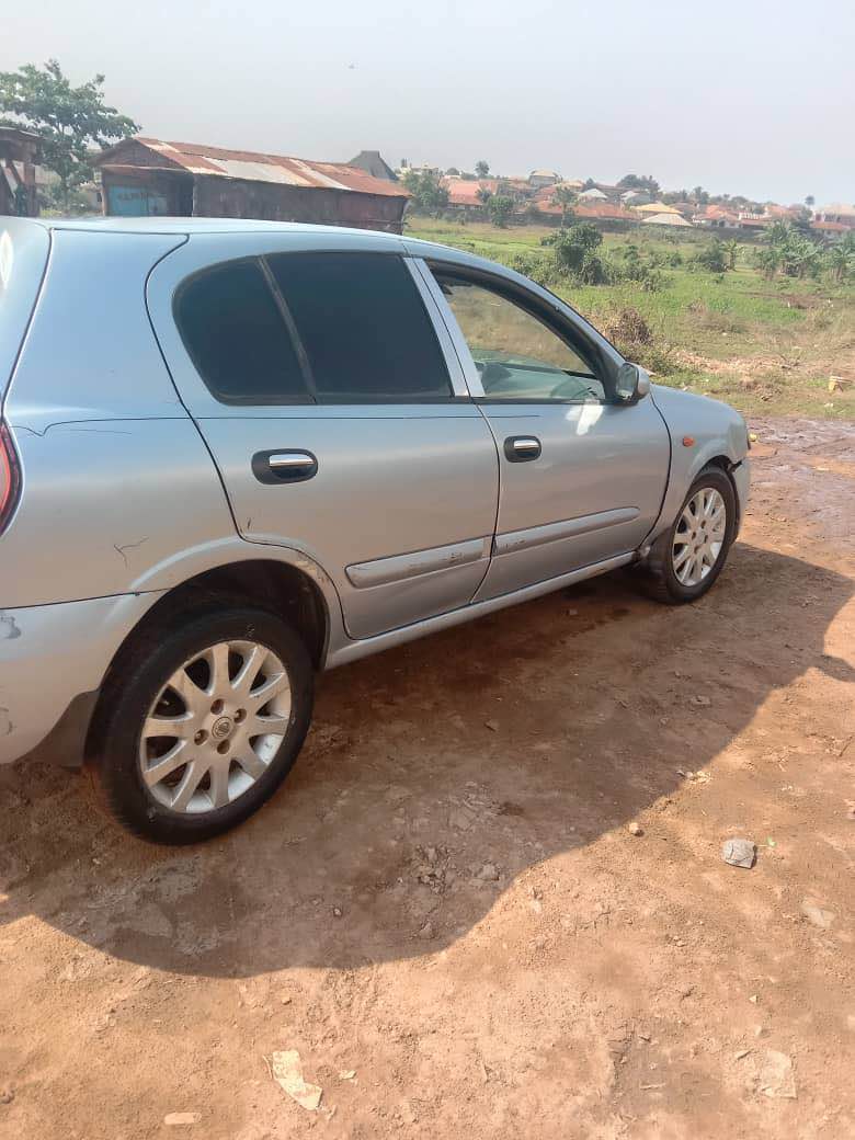 A picture of Nissan almera 08029557355