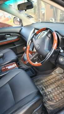A picture of 2006 Toyota Harrier