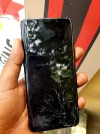 A picture of SAMSUNG GALAXY s9 PLUS