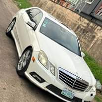 A picture of BENZ E350 2010