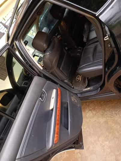 A picture of Lexus Rx350 small body 09 model first body nothing to