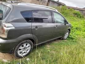 A picture of Toyota corolla verso neatly and private used Contact no 07060556880