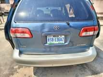 A picture of 2002 Toyota Sienna