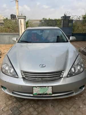 A picture of Lexus Es300 Benin 09153543410