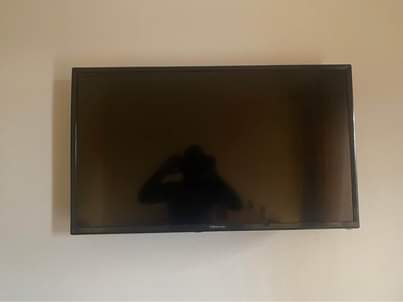 A picture of 43 inch flat screen television