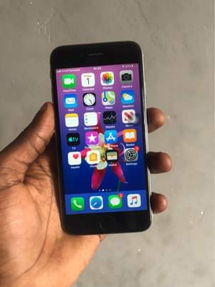 A picture of iPhone 6plain