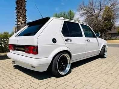 A picture of 2002 Volkswagen Citi Golf 1.6i R 21 000.00 Manual Transmission