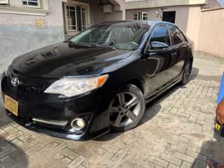 A picture of 2013 TOYOTA CAMRY