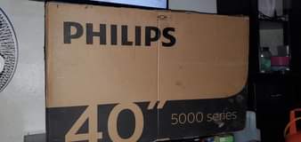 A picture of Phillips original 40 inches boxed tv for sell