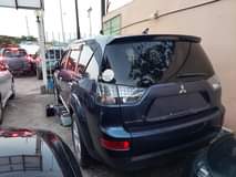 A picture of Mitsubishi Oultlander for sale