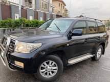 A picture of 2011 LAND CRUISER