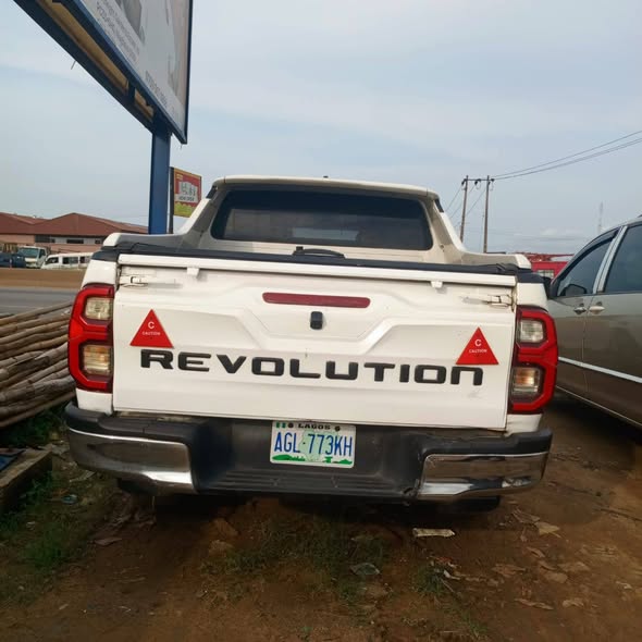 A picture of Toyota Hilux 012 Lifted to 2017