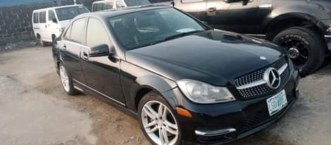A picture of 014 model benz c300