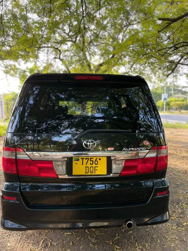 toyota alphard