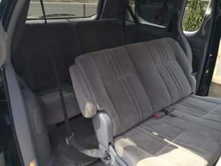 A picture of Toyota Sienna LE 2002