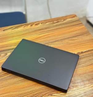 A picture of DELL LATITUDE 5300