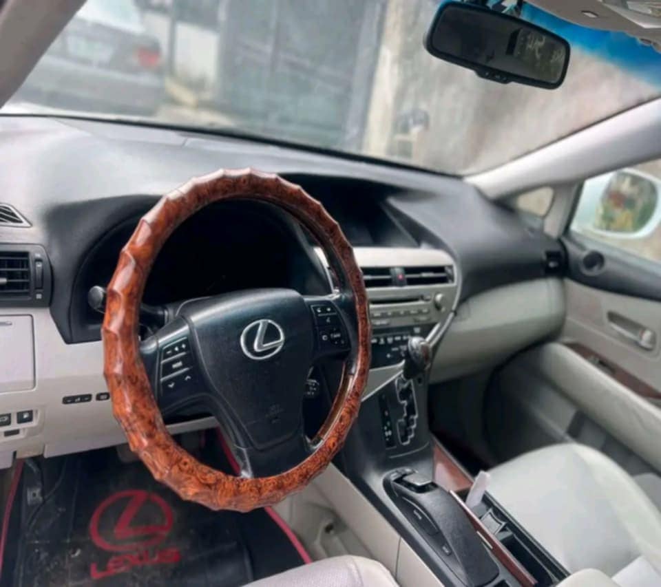 A picture of Rx350 2011