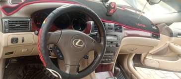 A picture of ES Lexus 330