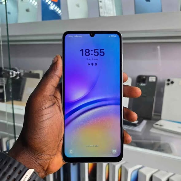 A picture of ORIGINAL SAMSUNG PHONE 280 000 UGX ONLY 64GB STORAGE GOOD