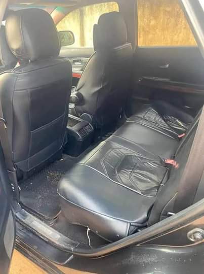 A picture of Lexus RX330