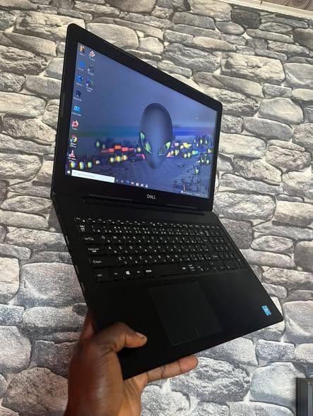 A picture of Direct UK Dell Inspiron 5570
