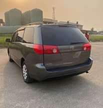 A picture of Very clean toyota sienna 2006 Painted V6 Everything is working