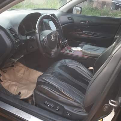 A picture of First body Lexis Gs300 2008 with a sound engine gear