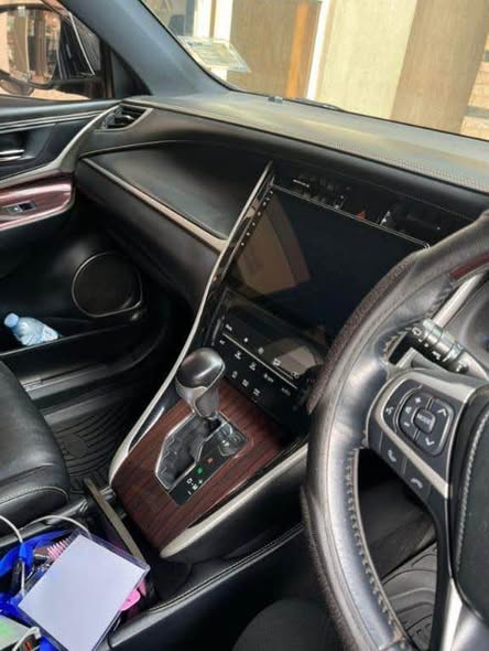 A picture of Toyota Harrier
