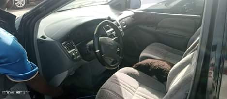 A picture of Toyota sienna 2000 everything good buy and drive Price 2