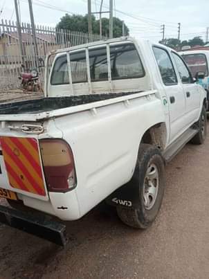 used toyota hilux