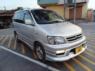 A picture of Toyota Noah